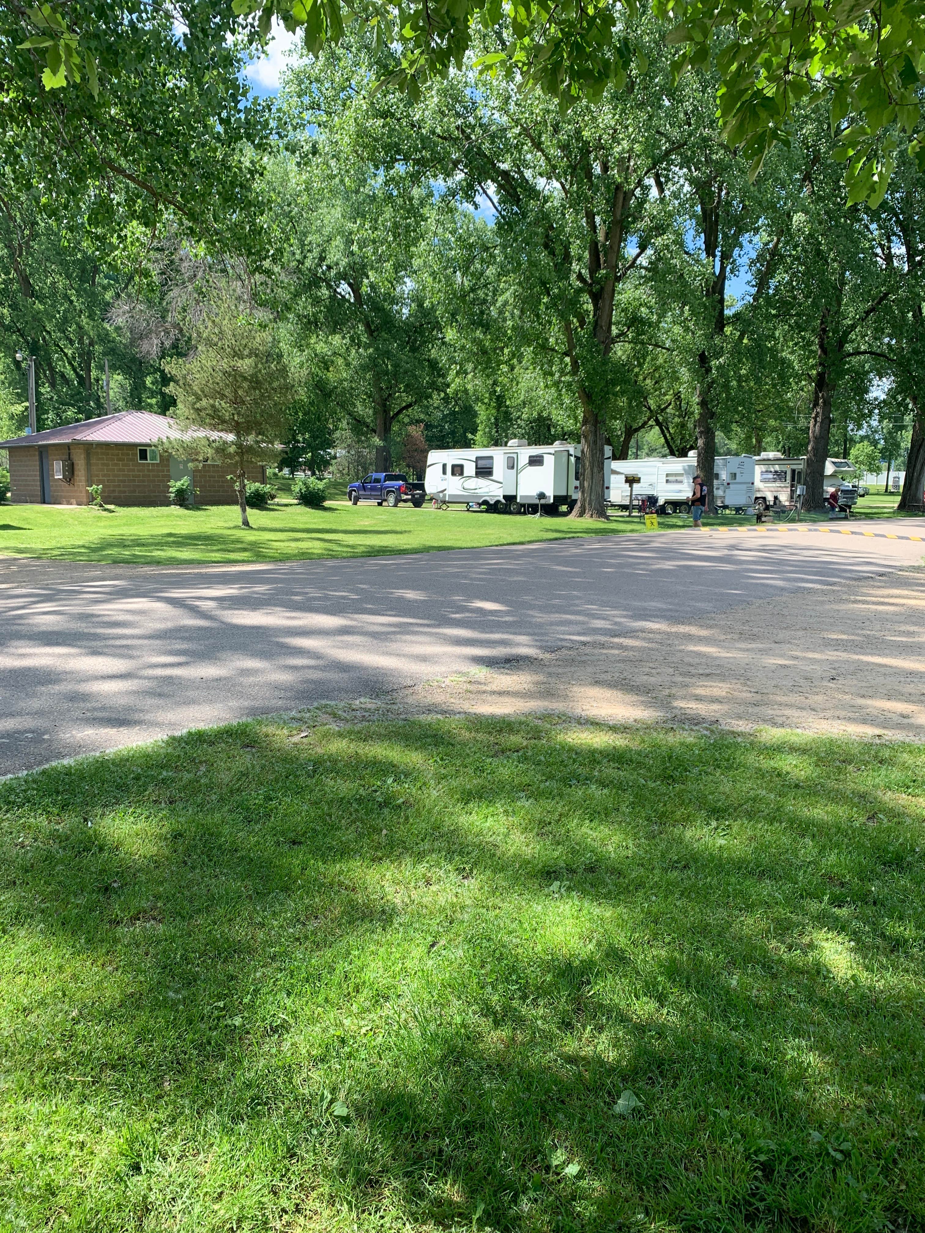 Escape To Serenity: Iowa Mud Lake Campground – Your Gateway To Outdoor Adventure