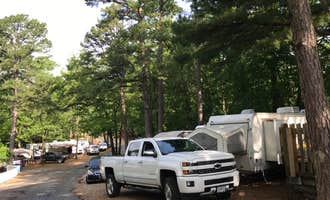 Camping near Table Rock State Park Campground: Tall Pines Resort, Blue Eye, Missouri