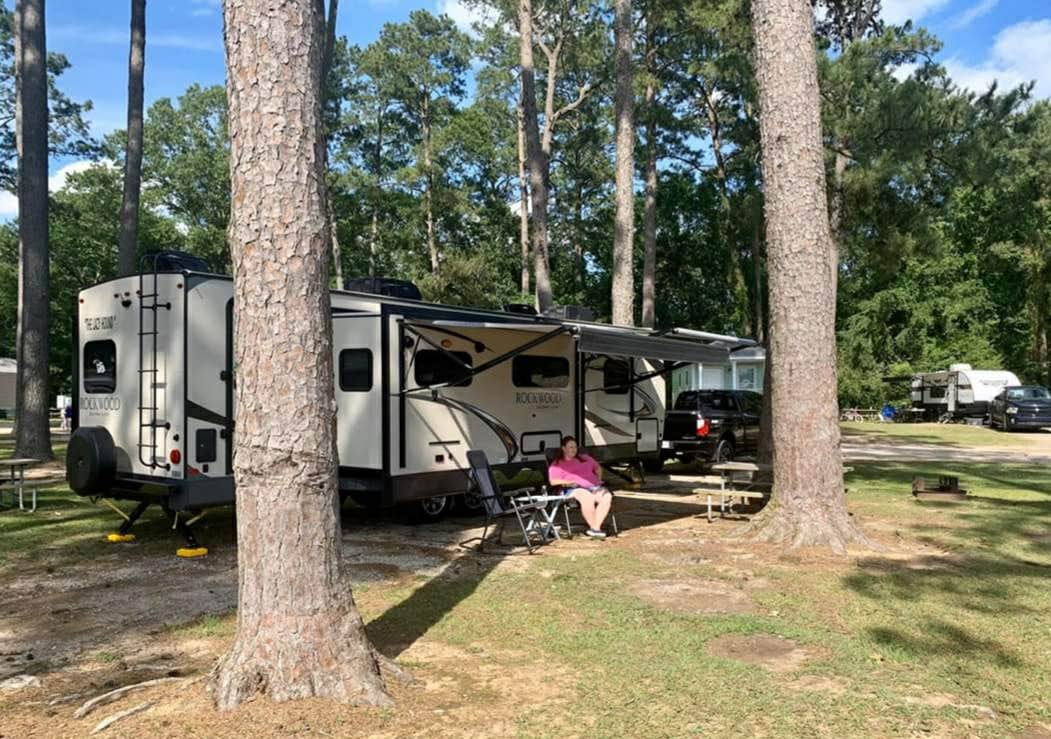 Cat R.'s photo of rv camping at Lakeview Park near Lecompte, LA