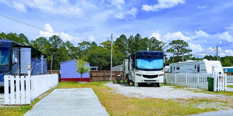 Camper submitted image from Happy Campers RV Park