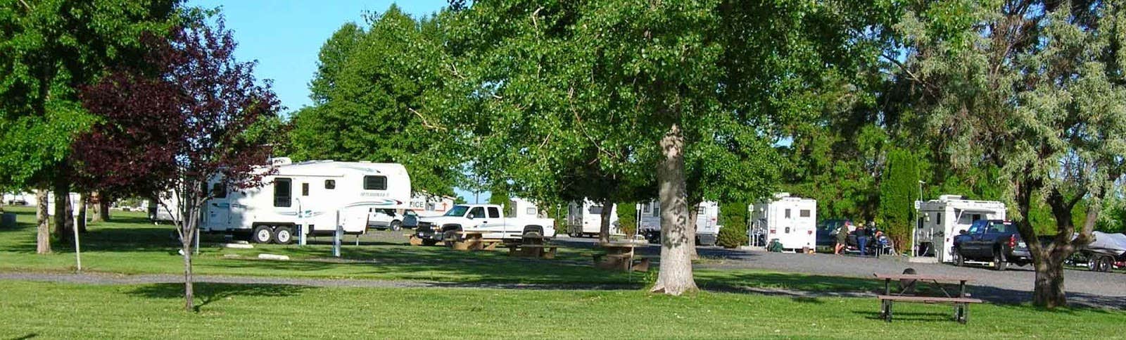 Camping near Stanislaus County Fairgrounds: Fisherman's Bend, Gustine, California