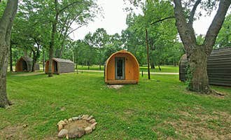 Camping near Kentuckiana Campground: Millpoint Park, Peoria Heights, Illinois