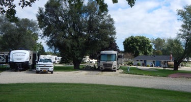 Lakeshore RV Resort and Campground