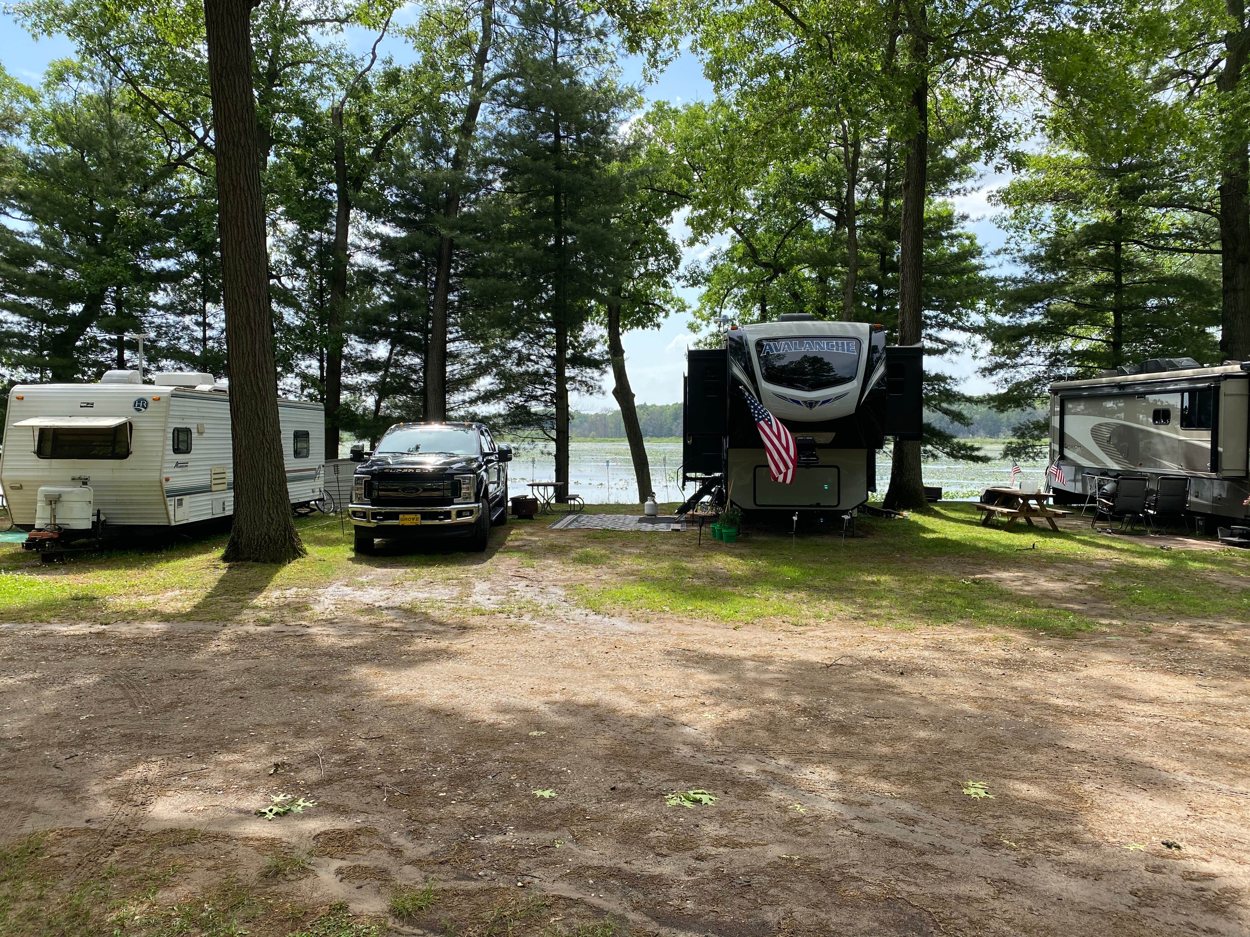 Camping near Turtle Lake Nudist Resort: Oak Shores Resort Campground, Vicksburg, Michigan