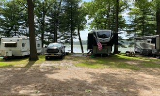 Camping near Cold Brook County Park: Oak Shores Resort Campground, Vicksburg, Michigan