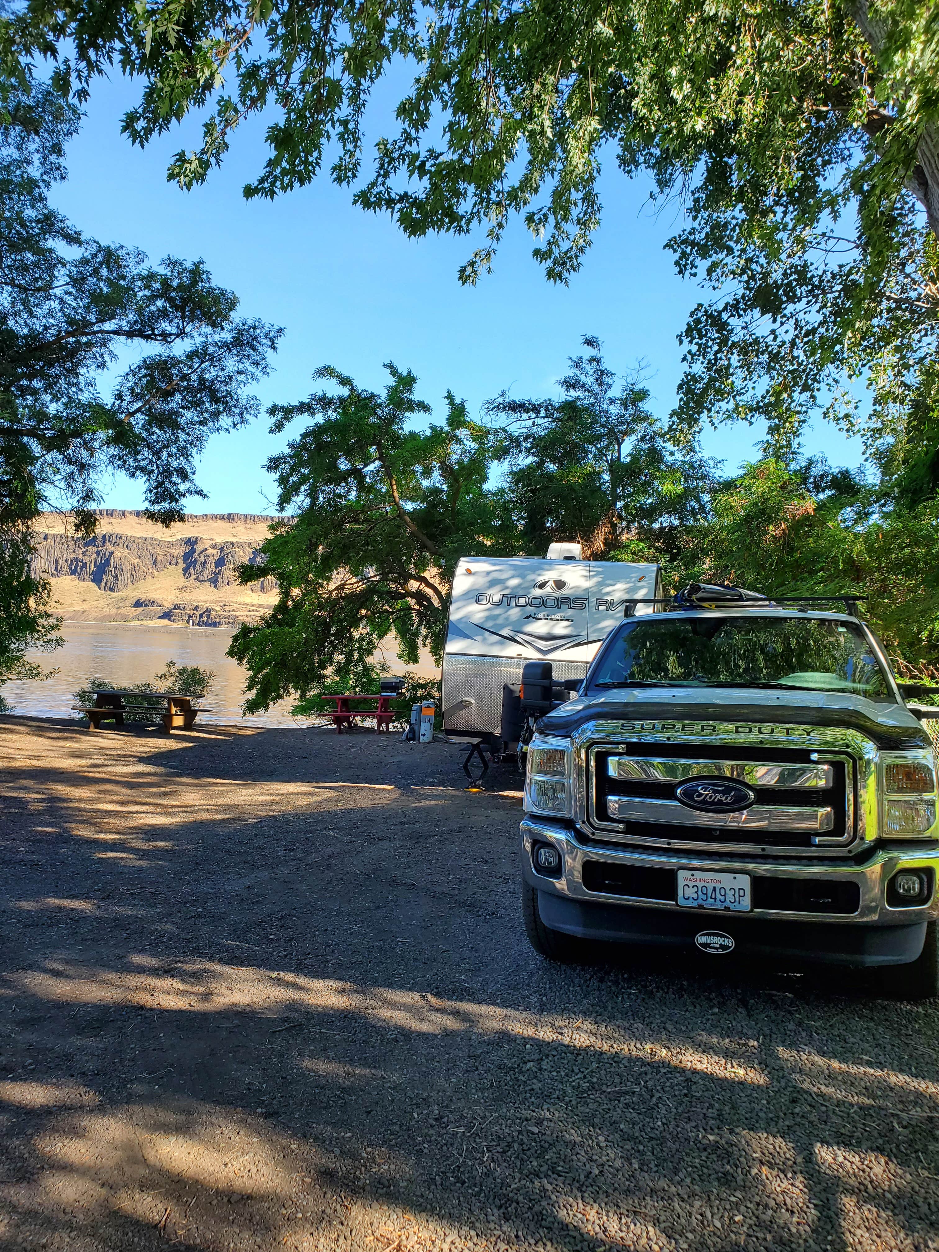 Russ  H.'s photo of rv camping at Peach Beach RV Park on the Columbia near Moro, OR