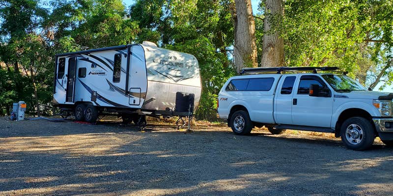 Camper submitted image from Peach Beach RV Park on the Columbia