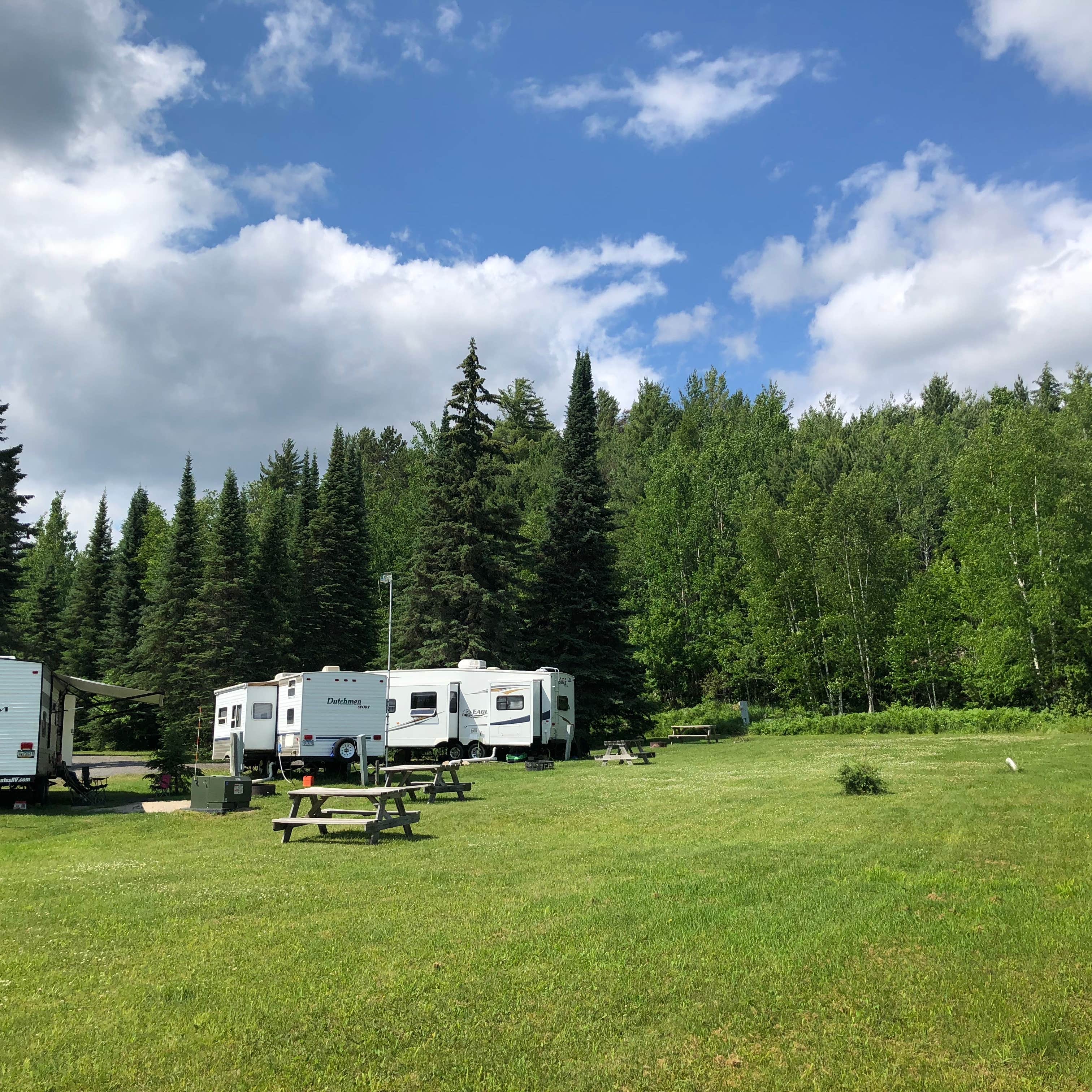 Escape to Serenity: Minnesota's Ash River Campground