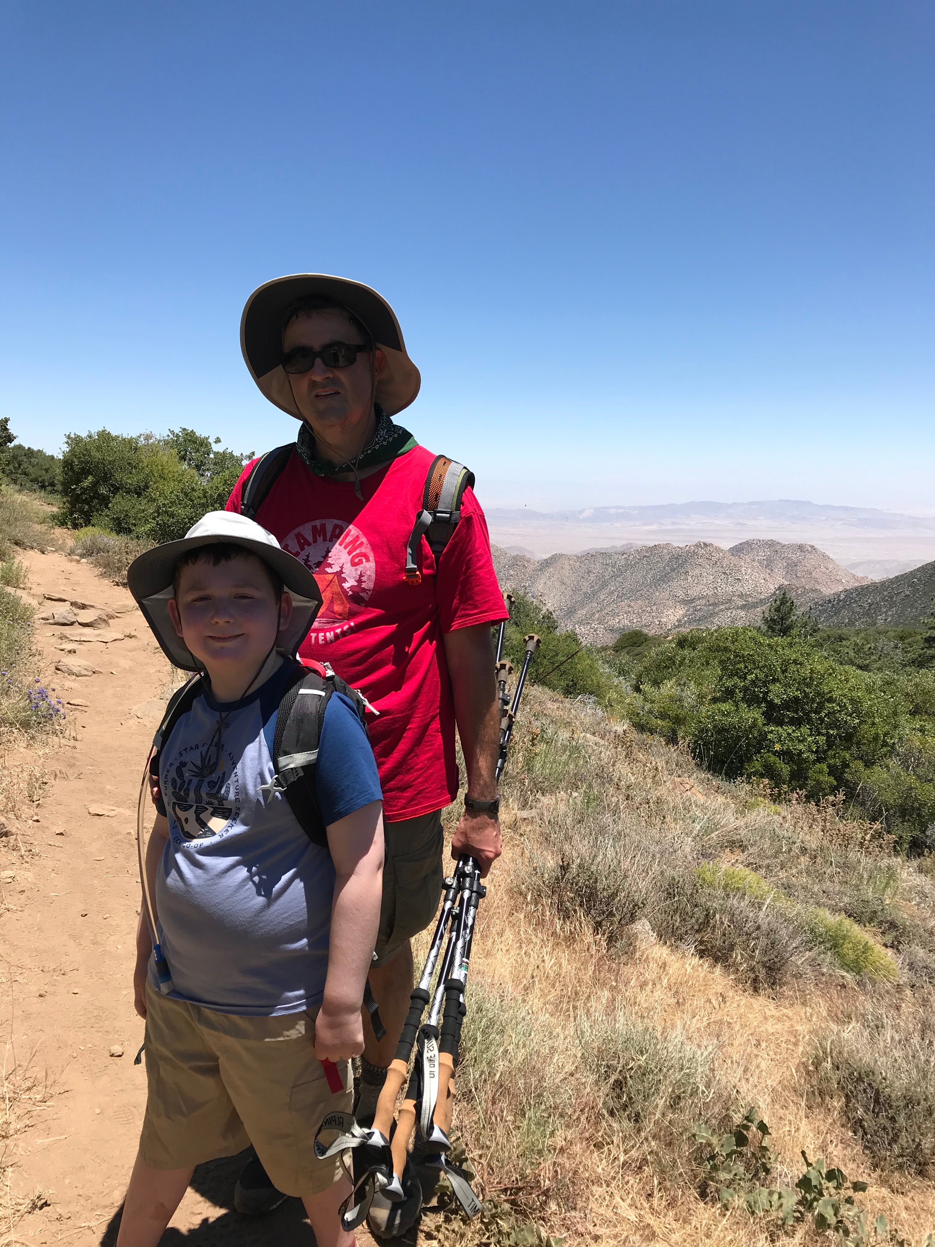 A kid can definitely hike the Desert View trail