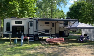 Camping near Four Mile Creek State Park Campground: Niagara County Camping Resort, Gasport, New York