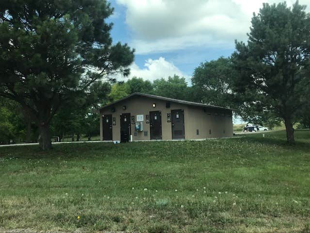 Camping near Nunda Shoals Campground — Calamus SRA: Calamus Reservoir, Burwell, Nebraska