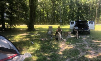 Camping near Walls of Jericho - Clark Cemetery Backcountry Campsite: Stevenson Municipal Park, Bridgeport, Alabama