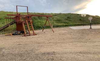 Camping near Campground 3 — Oahe Downstream Recreation Area: River View RV Park, Fort Pierre, South Dakota