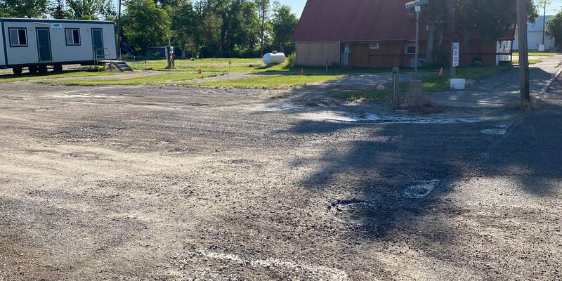 Camper submitted image from Brady RV Park