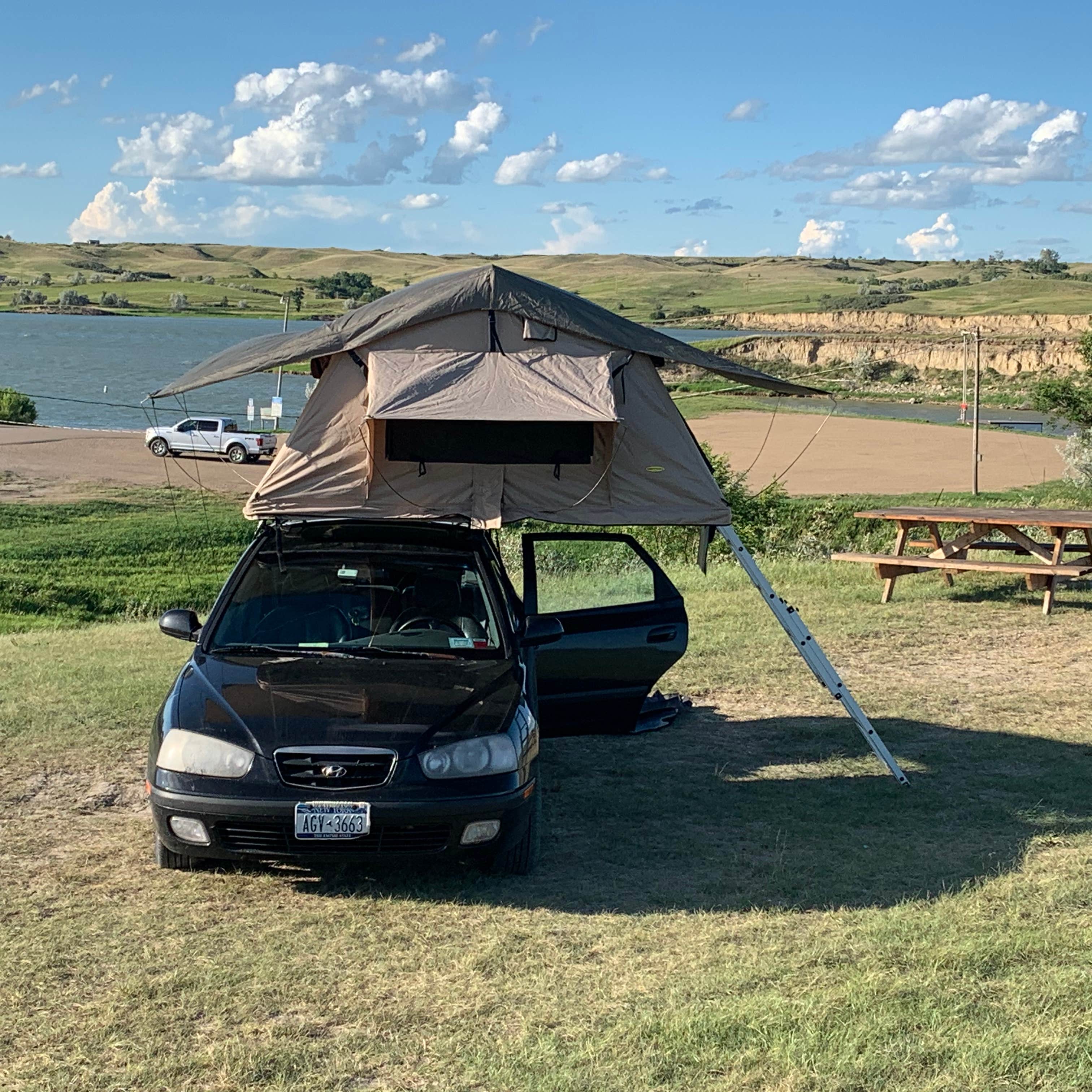 Camping near Traynor Park: New Town Marina, New Town, North Dakota