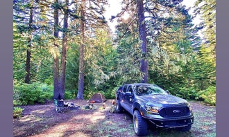 Camping near Devil's Peak Lookout: Kinzel Lake Campground, Mt. Hood National Forest, Oregon