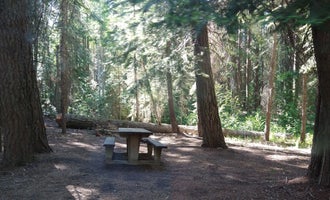 Camping near Annie Creek Sno-Park: Scott Creek, Crater Lake National Park, Oregon