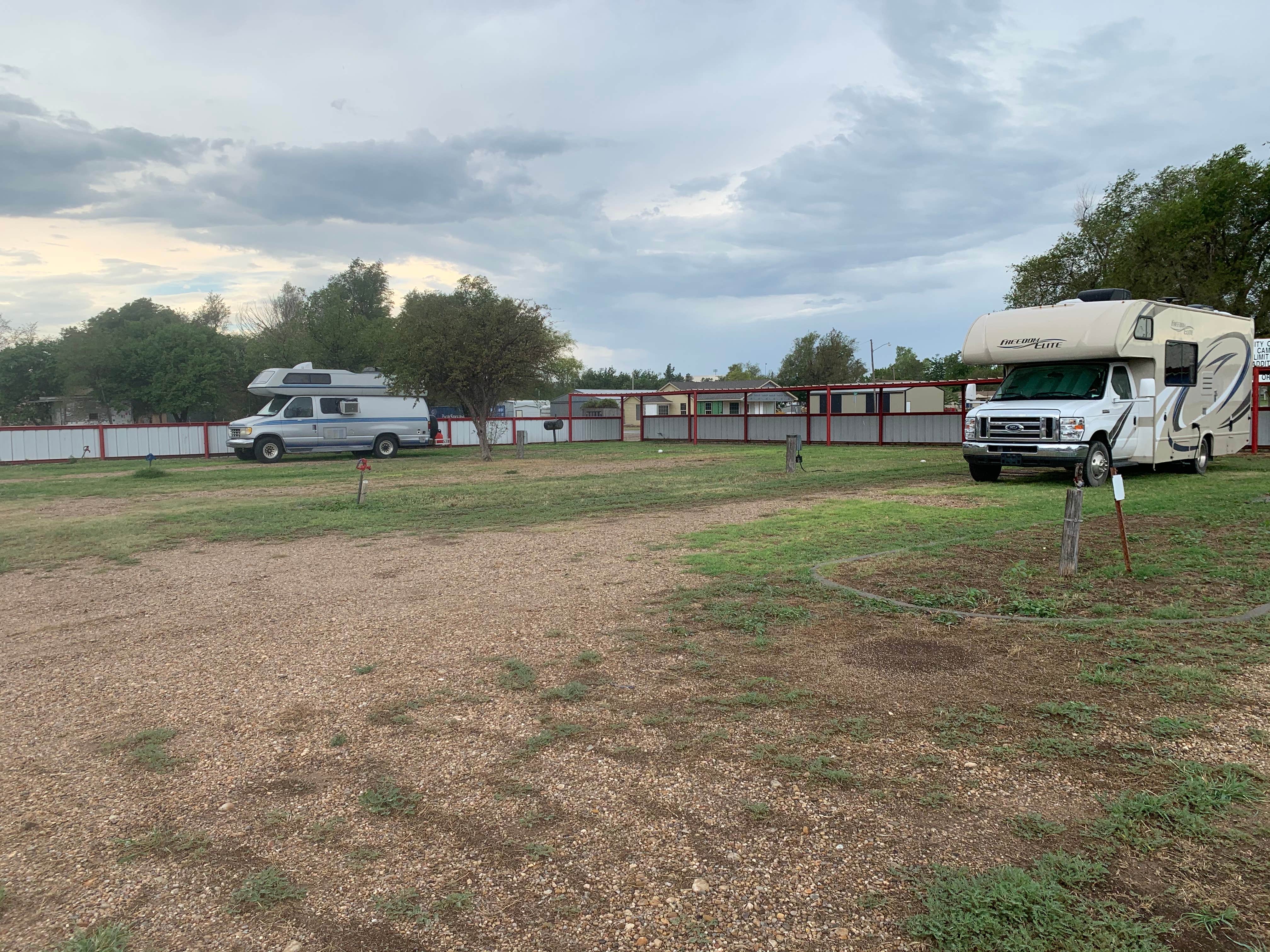 Camping near City of Pampa Recreation Park: Stinnett City Park, Fritch, Texas