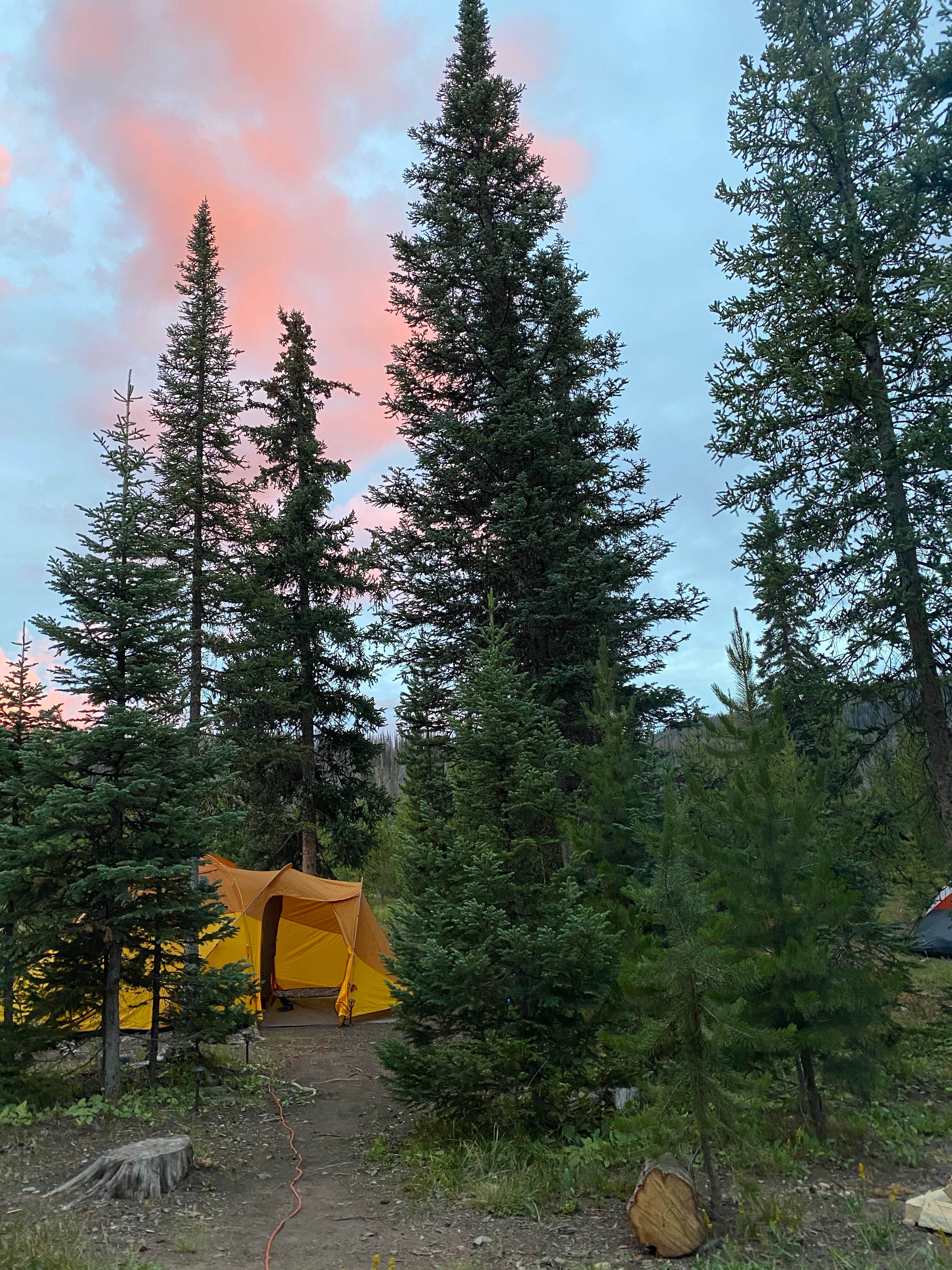 Colorado Seedhouse Campground: Where Rustic Charm Meets Mountain Majesty