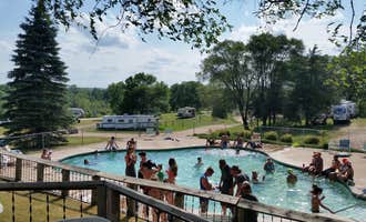 Camping near Willow River State Park Campground: River's Edge Campground, Marine on St. Croix, Wisconsin