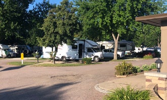 Camping near Oak Bluff — Ponca State Park: Sioux City North KOA, North Sioux City, South Dakota