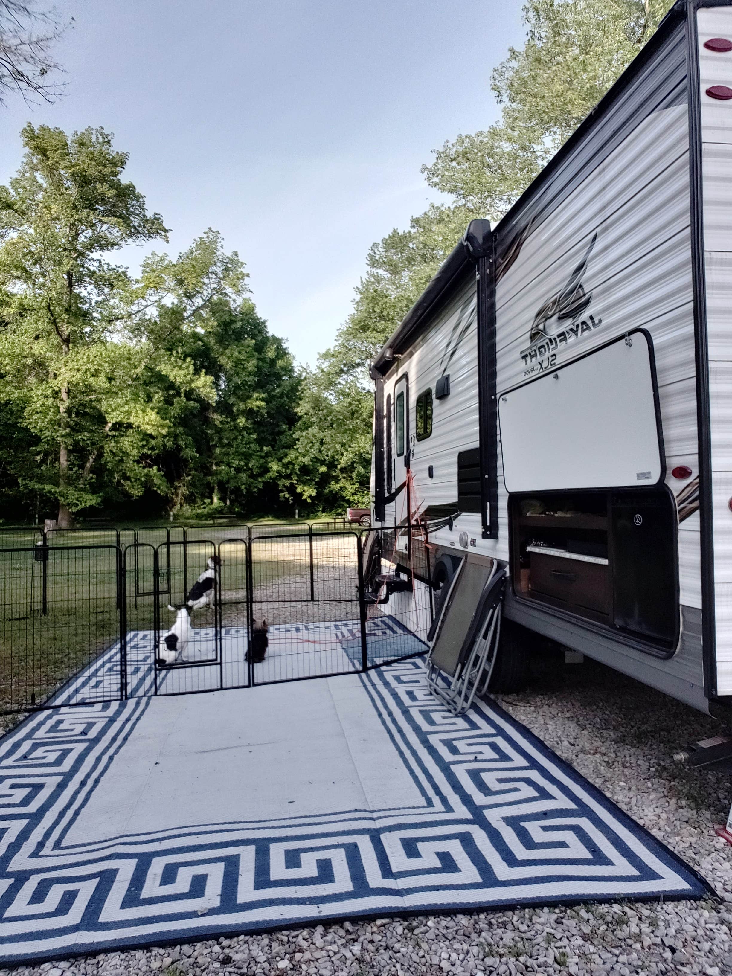 Leslie D.'s photo of rv camping at White River campground and cabins near Lakeview, AR