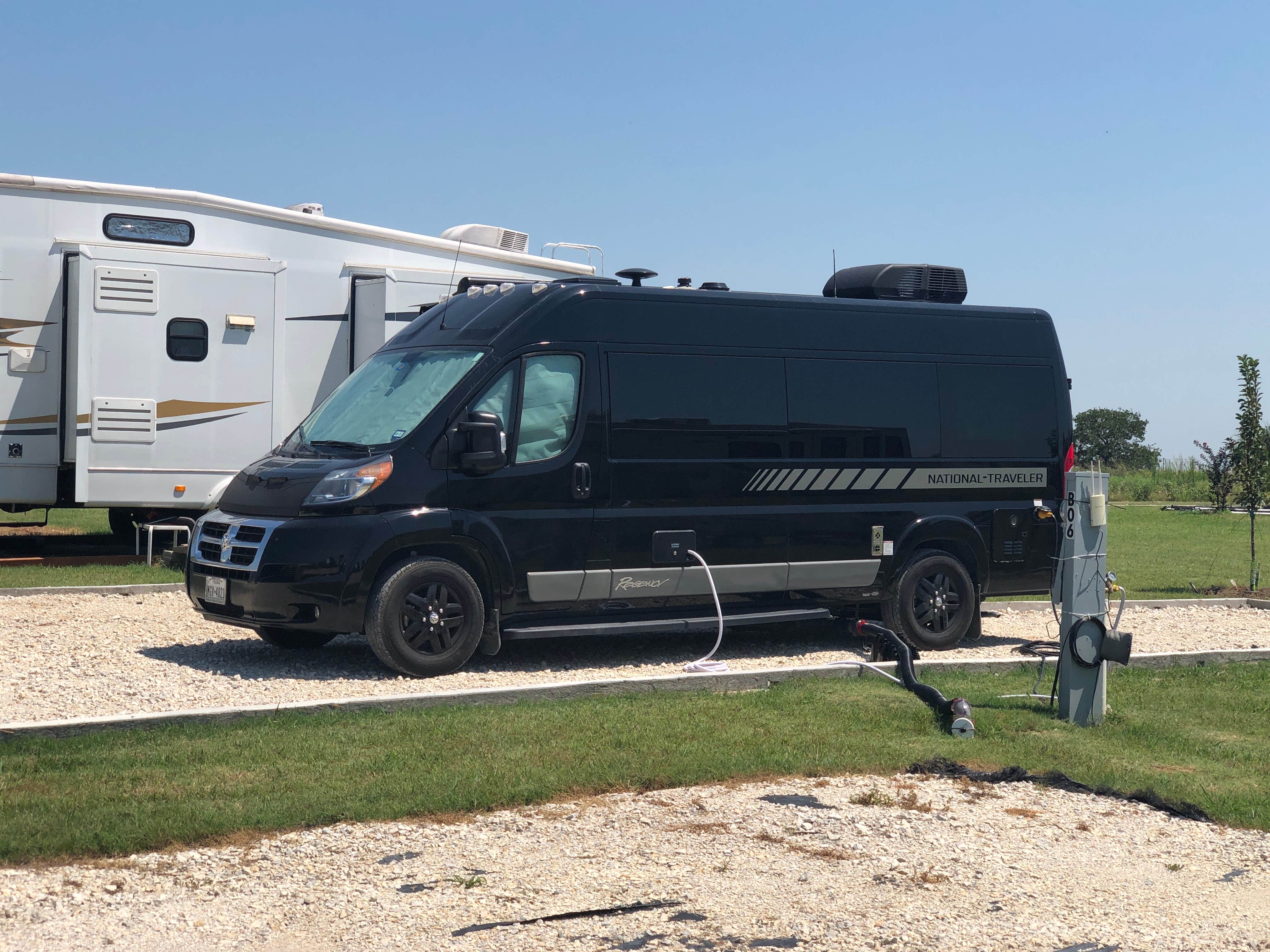 Camping near Red River Ranch RV Resort: Star Trails RV Park, Gordonville, Texas