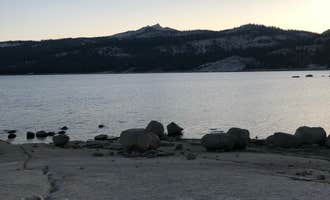 Camping near Marie Lake, John Muir Trail: Voyager Rock Campground, Sierra National Forest, California