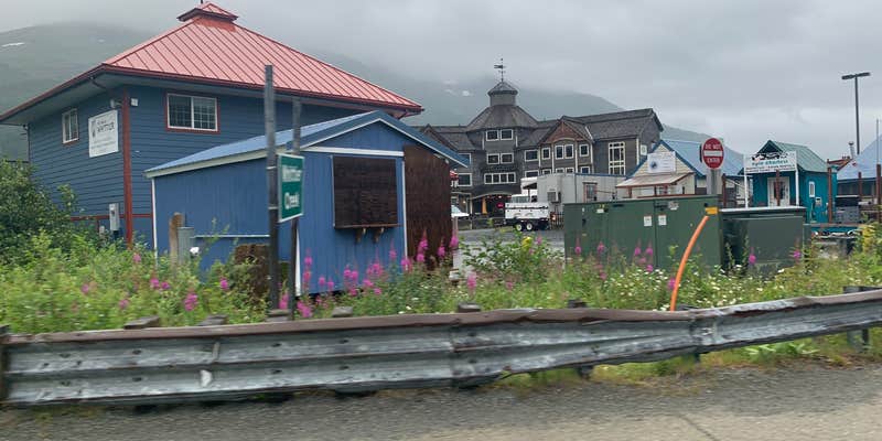 Camper submitted image from Whitter Parking and Camping