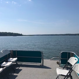 Had to get a pontoon boat for the day. Closet marina is Findlay Marina about 15 minutes from the campground.