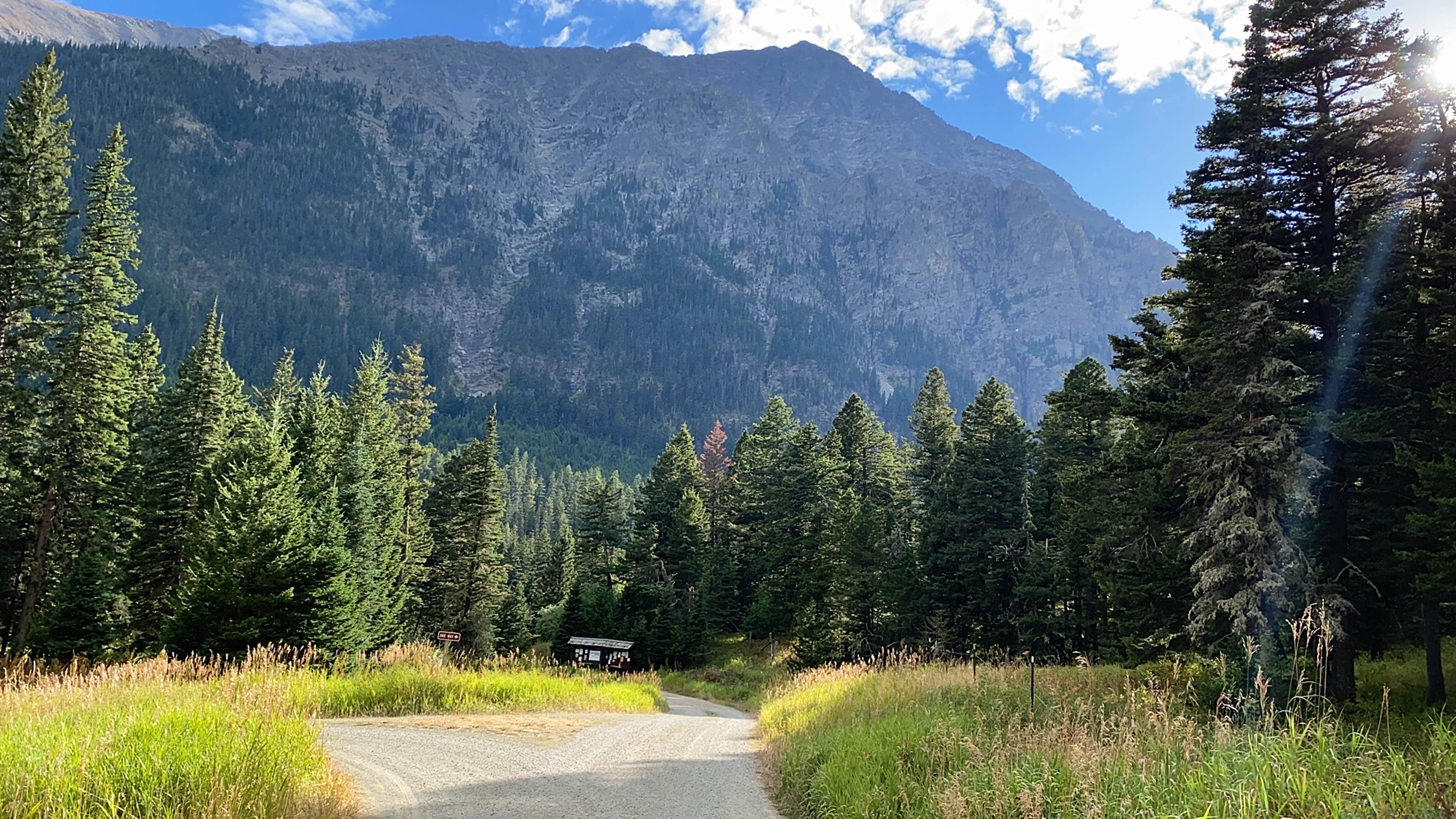 Escape to the Enchanting Halfmoon West Campground: Your Colorado Adventure Awaits!