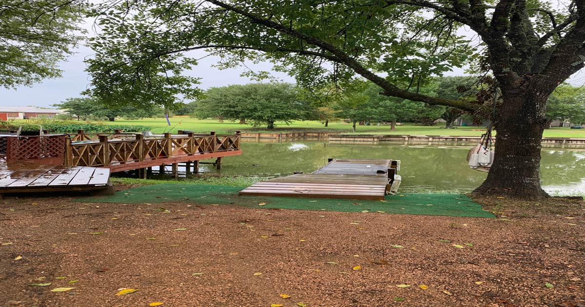 Park On The Lake Willis, TX