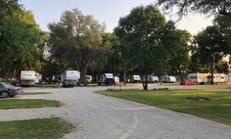 Camping near Ottawa State Fishing Lake: Covered Wagon RV Resort, Gypsum, Kansas