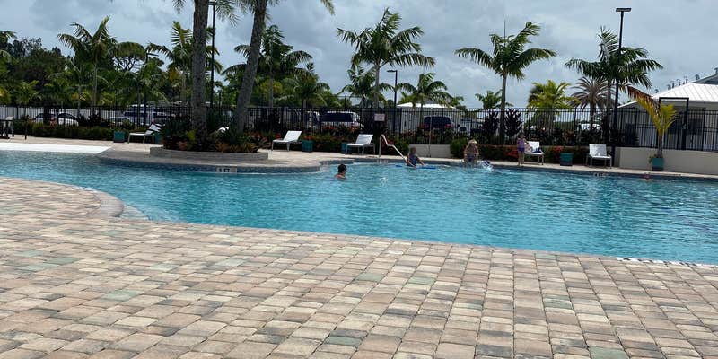 Camper submitted image from Ocean Breeze Resort