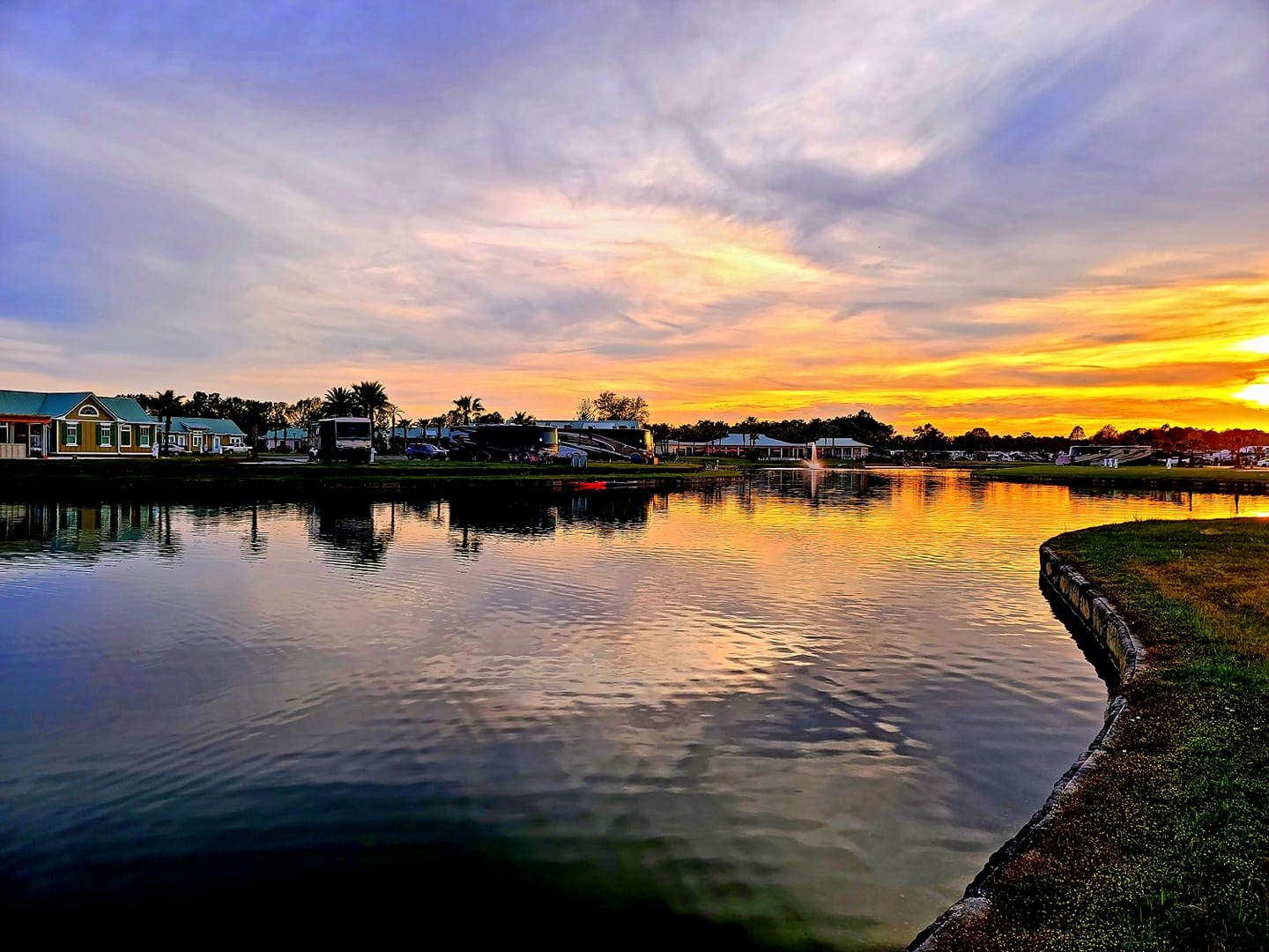 Camping near Playa Del Rio RV Park: Lake Osprey RV Resort, Elberta, Alabama