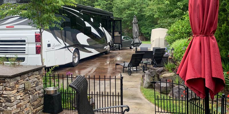 Camper submitted image from Blue Ridge Moutains Motorcoach Resort