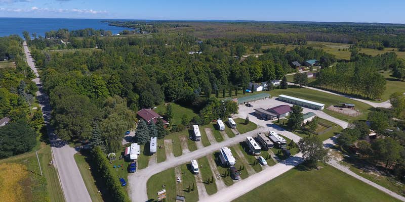 Camper submitted image from Countryside Motel & RV Sites