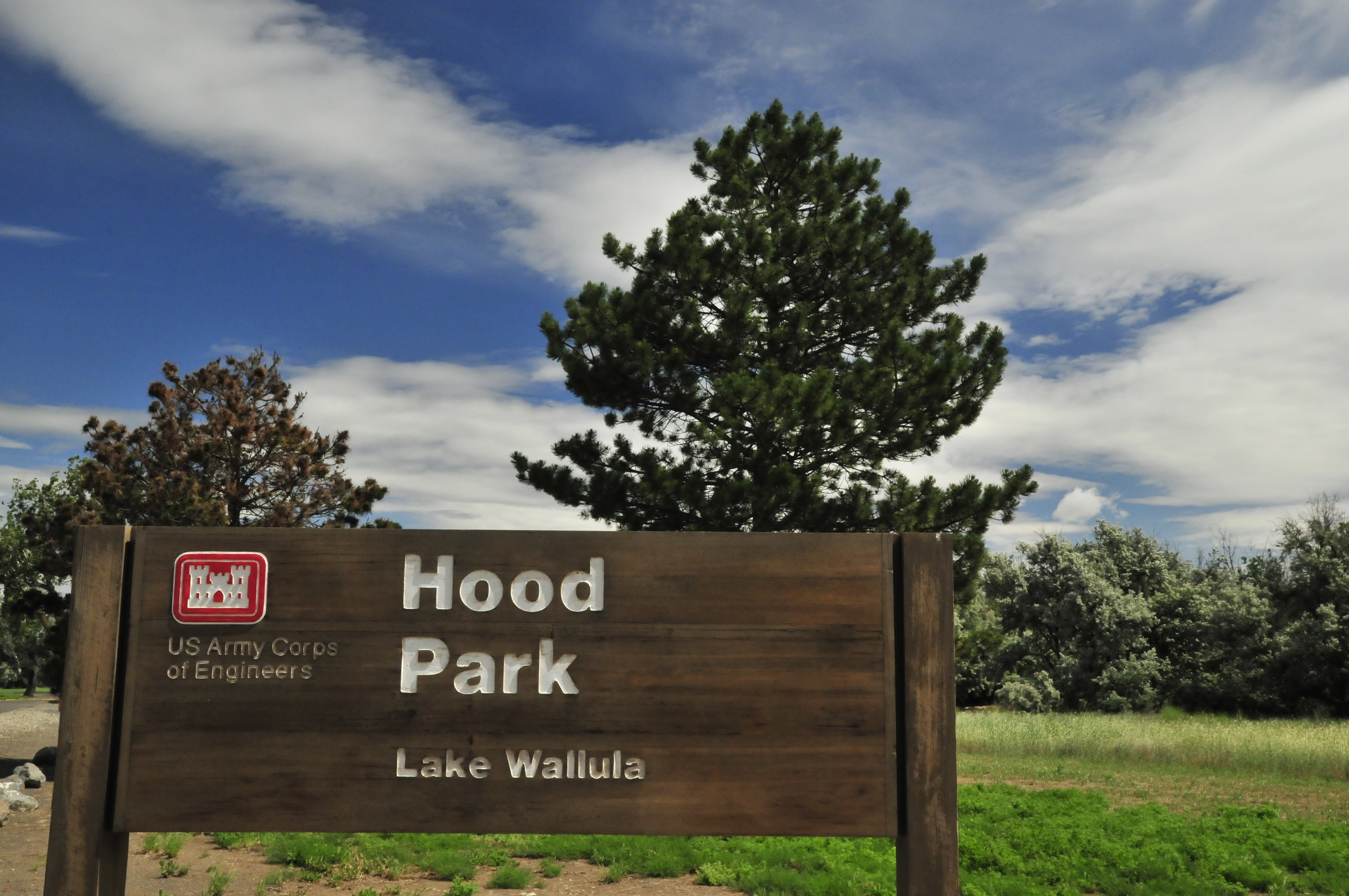 Entrance sign to the park