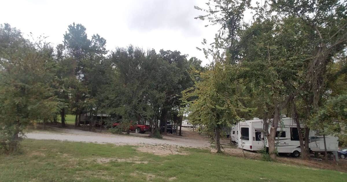 Riverbend RV Park | Newark, Texas