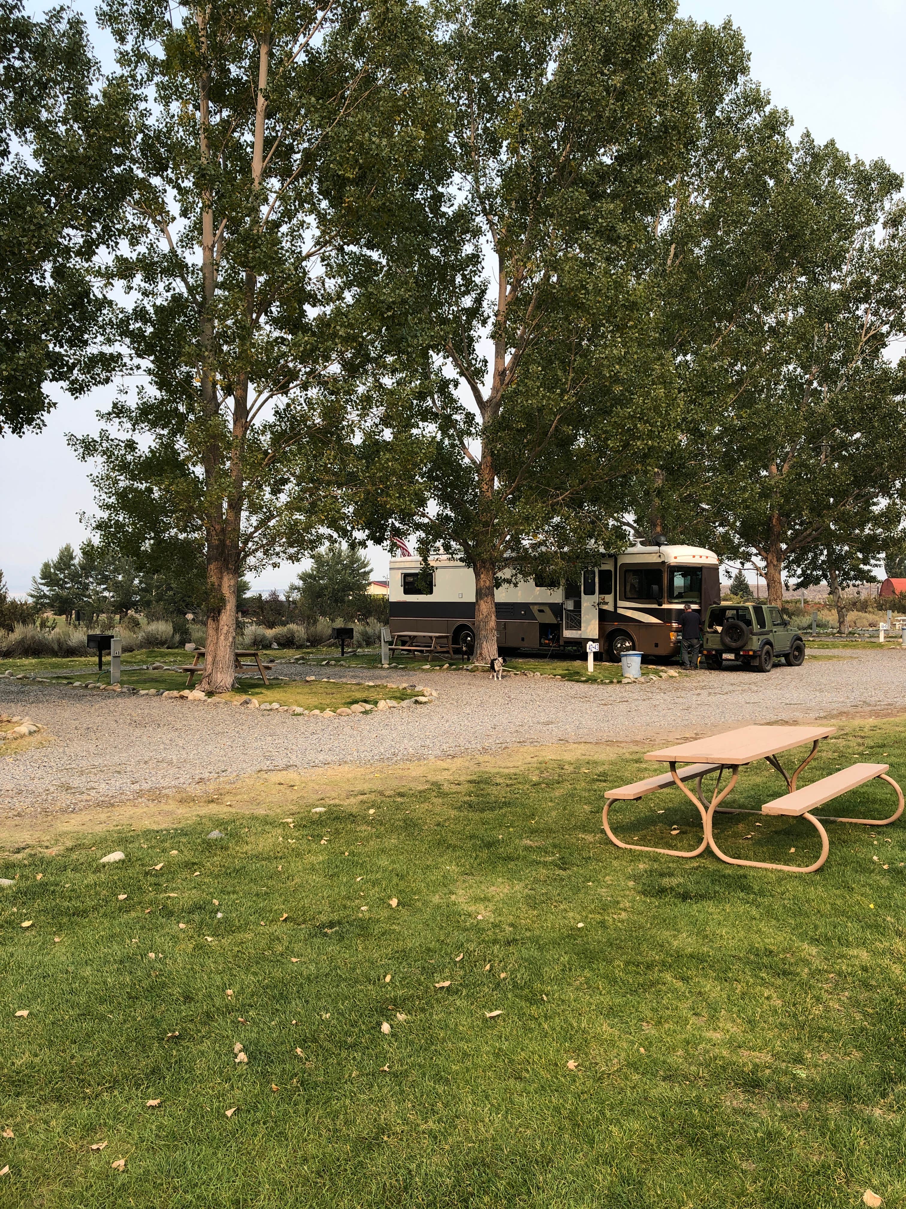 Camper submitted image from Mono Vista RV Park - 3