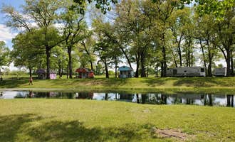 Camping near Tippecanoe River Run : EZ Kamp, Plymouth, Indiana