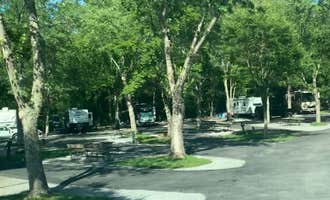 Camping near Mount Collins — Great Smoky Mountains National Park: Twin Creek RV Resort, Gatlinburg, Tennessee