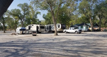 Whispering Elms Motel, Campground, & RV Park 