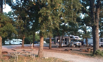 Camping near RC's Campground & Quick Stop: Pauls Valley City Lake Campground, Pauls Valley, Oklahoma