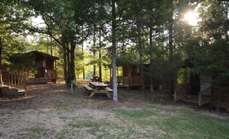 Camping near Santa's Woods: I 40 Hideaway, New Johnsonville, Tennessee