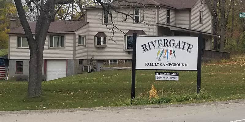 Camper submitted image from Rivergate Family Campground