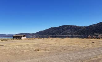 Camping near Paiute Campground: Mallard Bay Overflow Recreation Site, Fremont, Utah