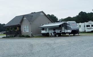 Luz M.'s photo of rv camping at Safe Harbor RV Park near Cropwell, AL