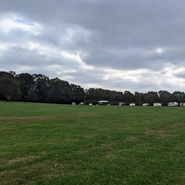 View from the entrance of the park gate. Those are the pull-through sites. There are three rows of camp sites.