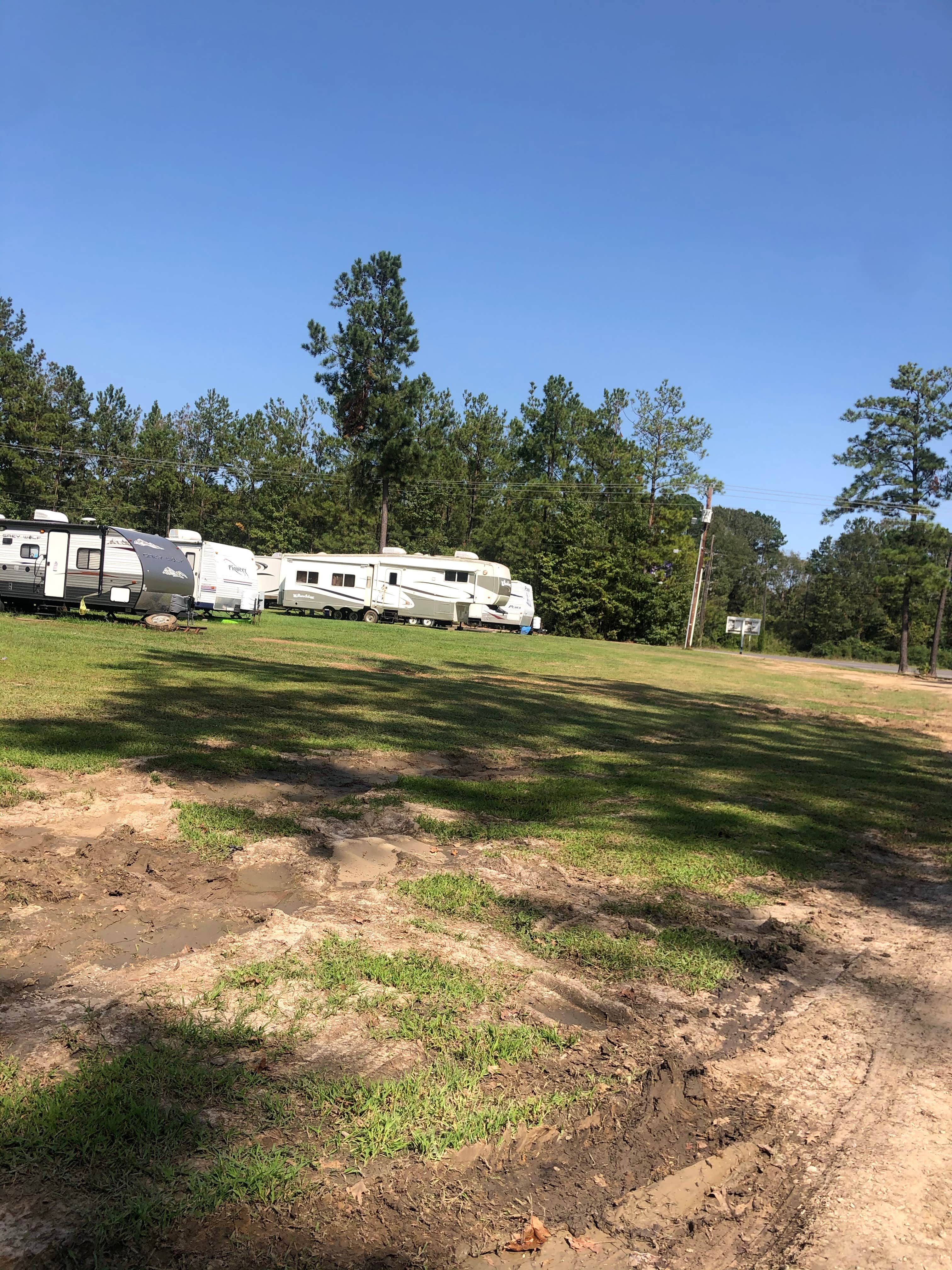 Lori H.'s photo of rv camping at JD's RV Park near Lecompte, LA